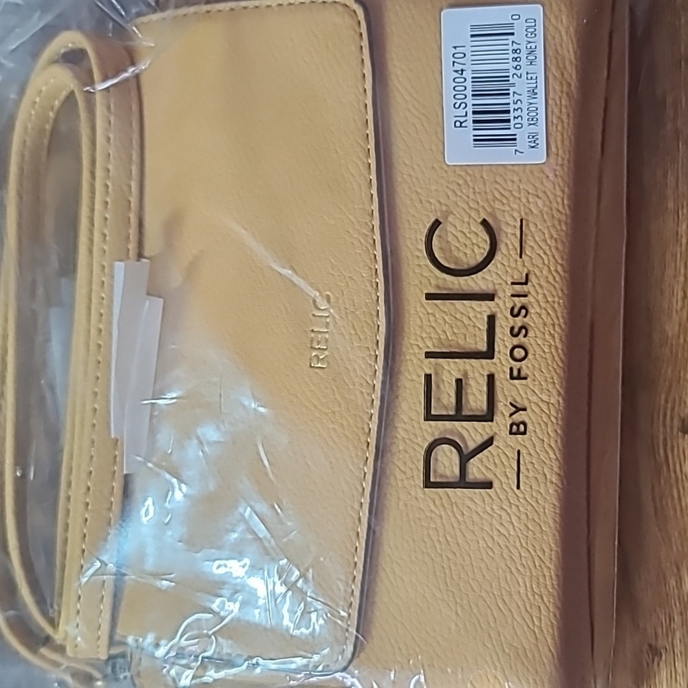 Relic Crossbody